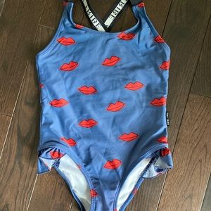 Tiny Tribe lips swimsuit 4T